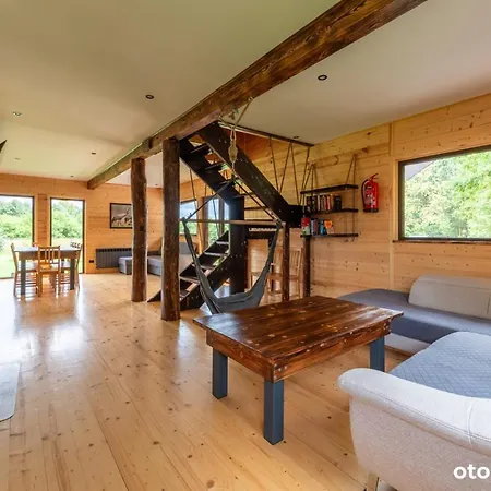 Dom wakacyjny Leśny Wyraj *